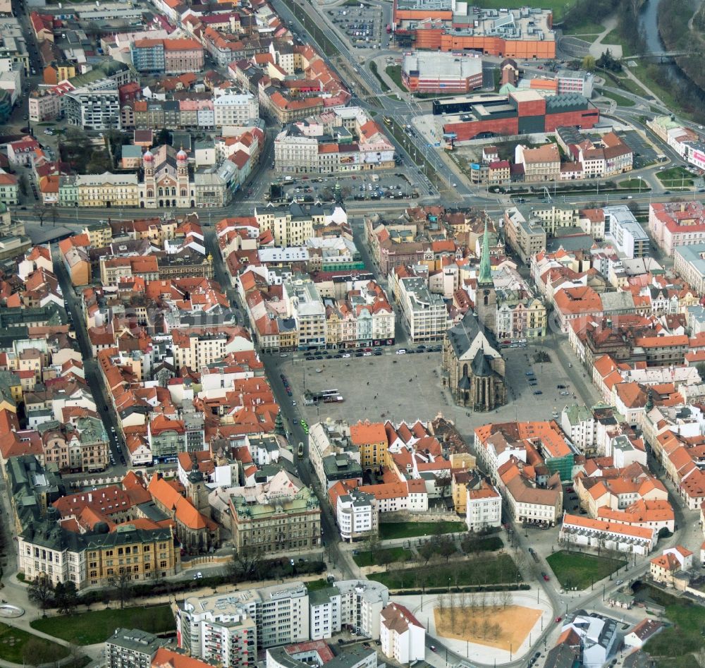 Pilsen Plzen from the bird's eye view: The city center in the downtown are in Pilsen - Plzen in Czech Republic with Hauptmarkt and Bartholomaeus-Kathedral