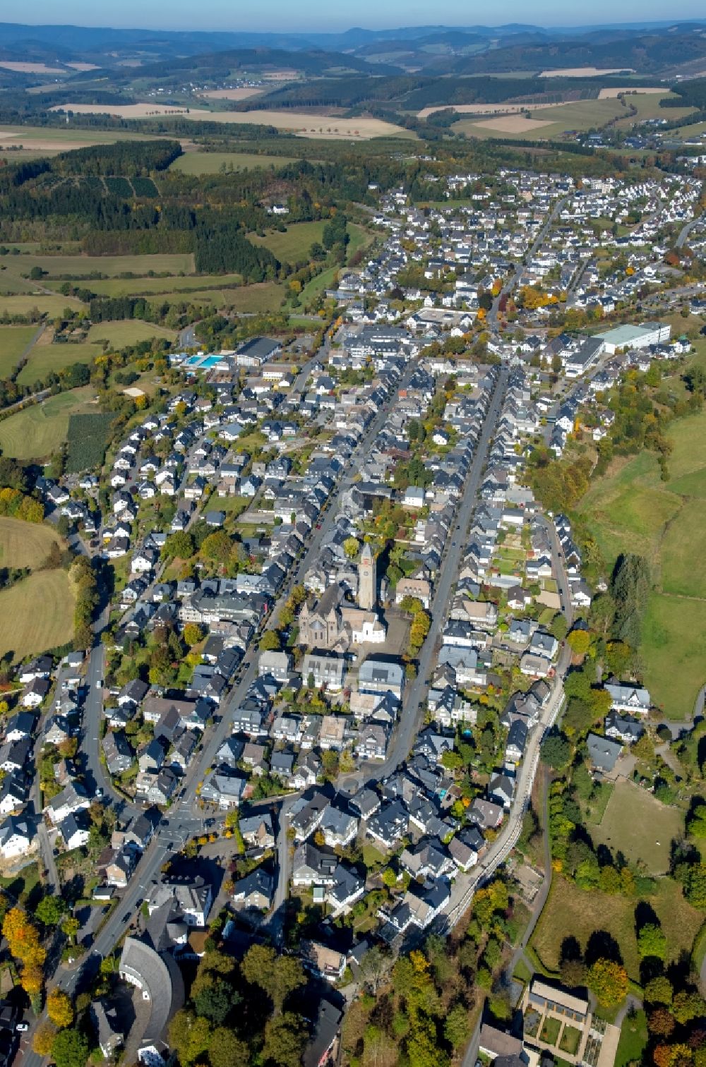 Aerial photograph Schmallenberg - The city center in the downtown area in Schmallenberg in the state North Rhine-Westphalia