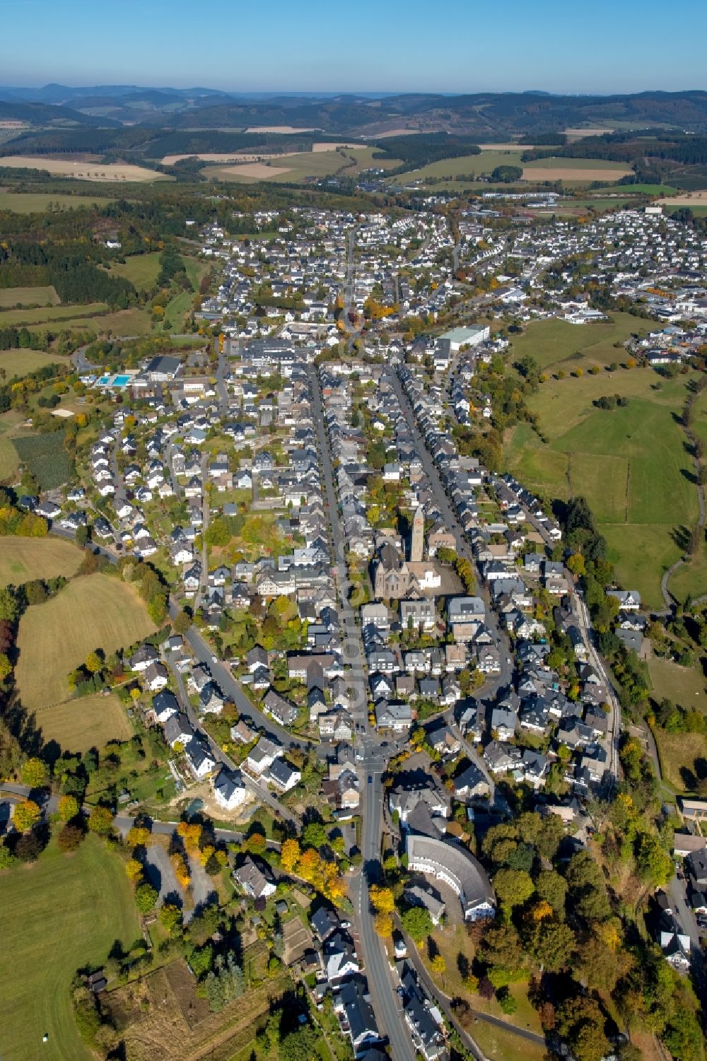 Schmallenberg from the bird's eye view: The city center in the downtown area in Schmallenberg in the state North Rhine-Westphalia