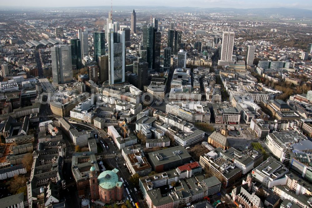 Aerial photograph Frankfurt am Main - The city center in the downtown area Skyline - Rossmarkt - St. Katharinenkirche - Paulskirche in Frankfurt in the state Hesse, Germany