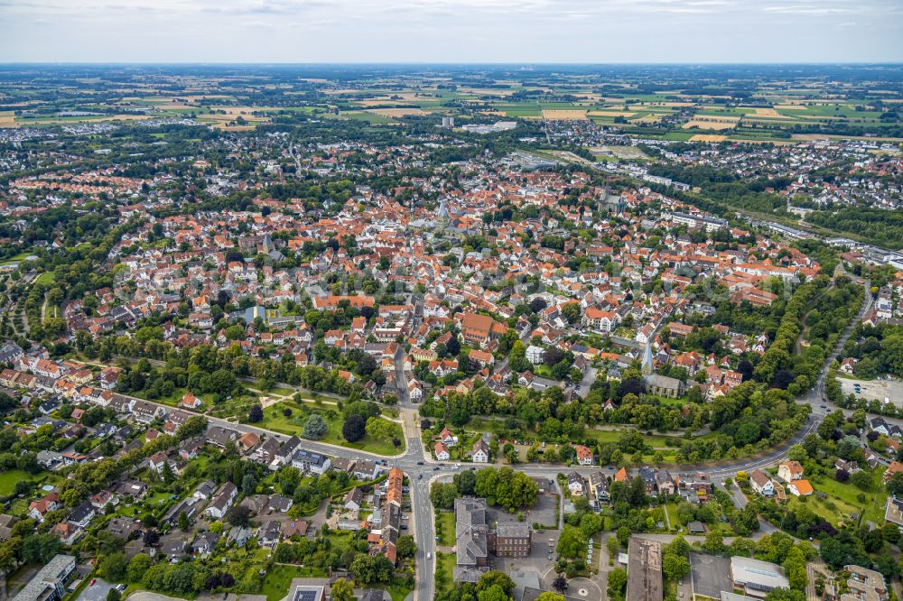 Aerial photograph Soest - The city center in the downtown area on street Rathausstrasse in Soest in the state North Rhine-Westphalia, Germany