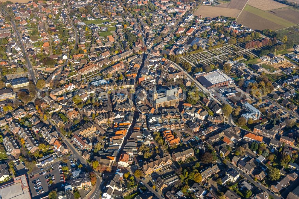 Straelen from the bird's eye view: The city center in the downtown area in Straelen in the state North Rhine-Westphalia, Germany