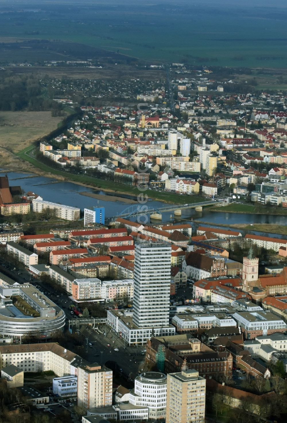 Frankfurt (Oder) from the bird's eye view: City center in the downtown area on the banks of river course Oder on the border to Slubice in Frankfurt (Oder) in the state Brandenburg