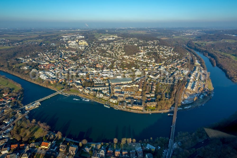 Kettwig from the bird's eye view: City center in the downtown area on the banks of river course Ruhr in Kettwig in the state North Rhine-Westphalia