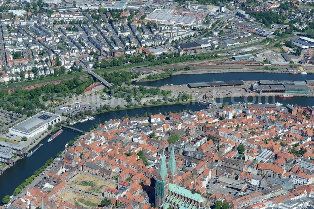 Lübeck from above - City center in the downtown area on the banks of river course der Trave in Luebeck in the state Schleswig-Holstein with the Marien Church