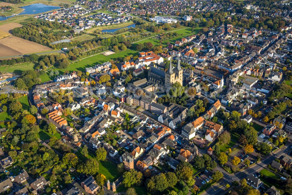 Xanten from above - The city center in the downtown area in Xanten in the state North Rhine-Westphalia, Germany