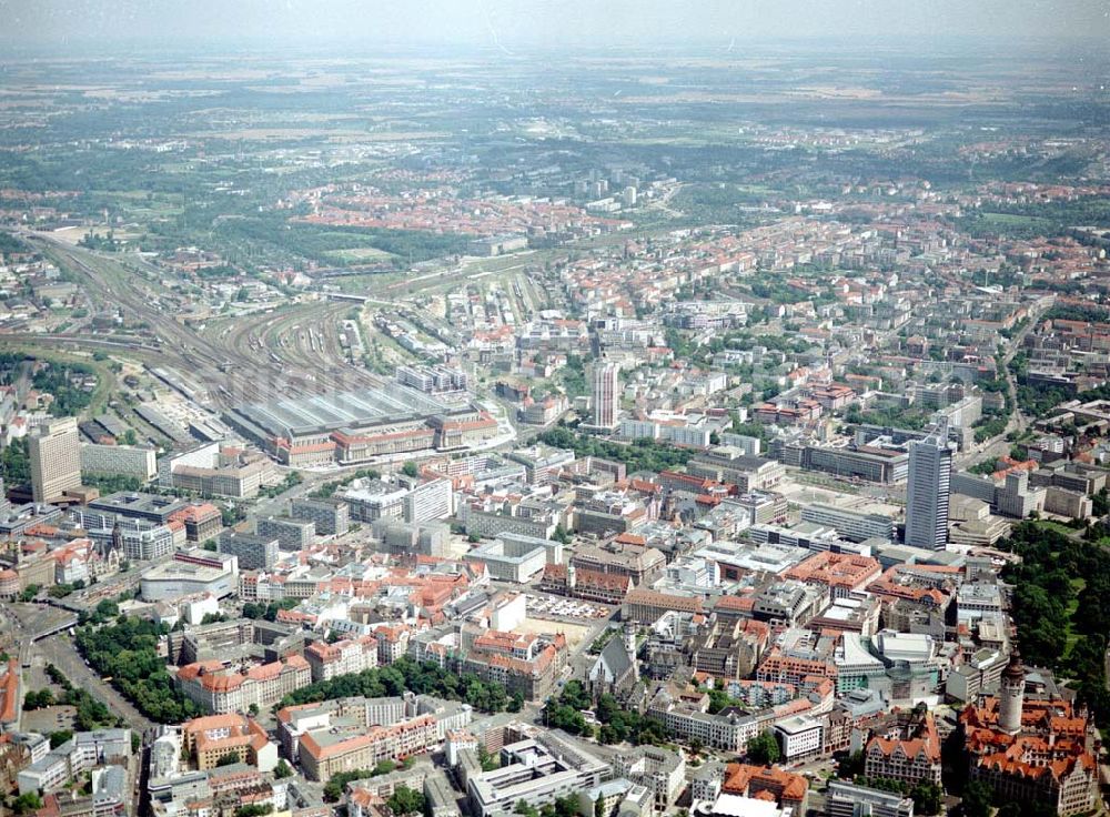 Leipzig from above - Stadtzentrum von Leipzig mit dem Leipziger Hauptbahnhof.