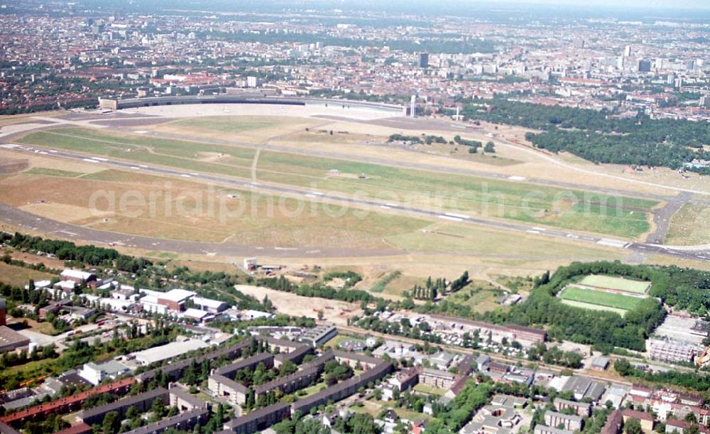 Aerial photograph Berlin Neukölln - 09.08.1995 Stadtzentrum Neukölln