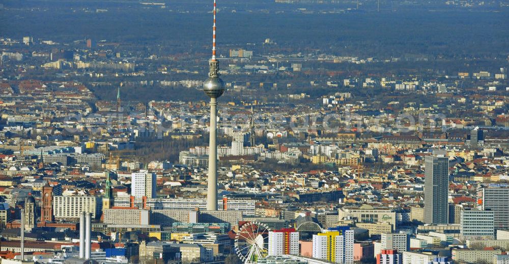 Aerial photograph Berlin - Stadtansicht auf das Stadtzentrum Ost am Berliner Fernsehturm in Berlin Mitte. City Center East Berlin on TV tower in destrict Mitte.