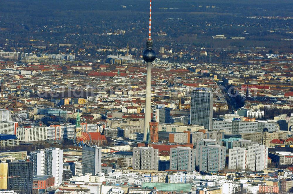 Aerial image Berlin - Stadtansicht auf das Stadtzentrum Ost am Berliner Fernsehturm in Berlin Mitte. City Center East Berlin on TV tower in destrict Mitte.