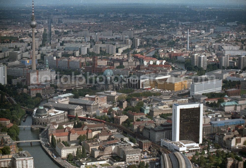 Berlin from the bird's eye view: City Center East in downtown at the Berlin TV Tower in Berlin - Mitte