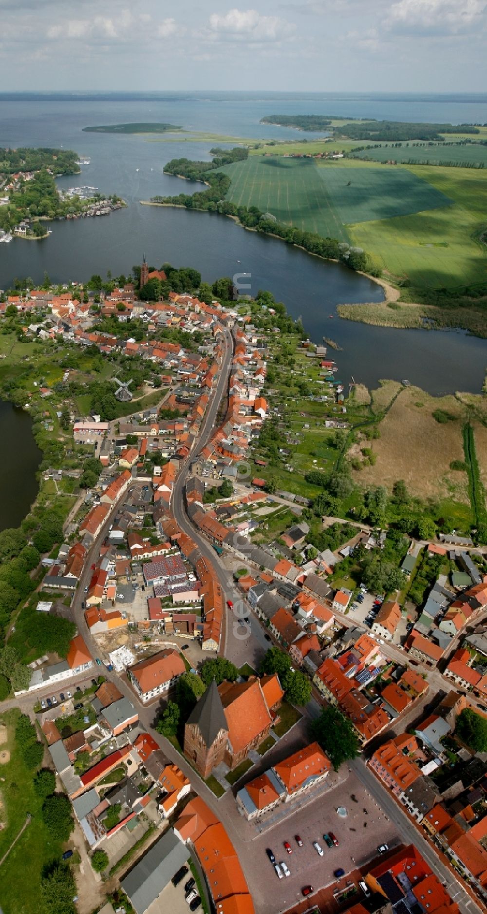 Röbel/Müritz from the bird's eye view: City center with church St. Nikolai and St. Mary's Church in alignment with the harbor entrance to the Mueritz in Robel in Mecklenburg - Western Pomerania