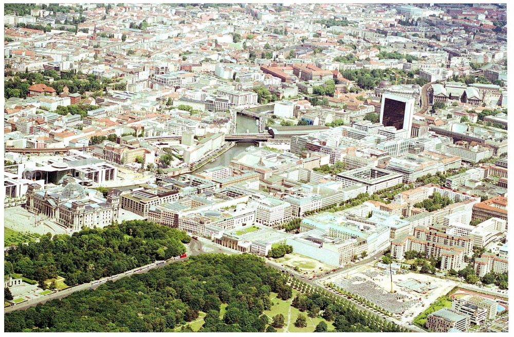 Berlin from above - 03.06.2004 Berlin-Mitte, Jüdisches Ehrendenkmal am Brandenburger Tor, Stiftung Denkmal für die ermordeten Juden Europas - Geschäftsstelle - Stresemannstraße 90 D-10 963 Berlin Tel.: +49 (0)30 / 26 39 43 11 Fax.: +49 (0)30 / 26 39 43 20 e-mail: info@stiftung-denkmal.de