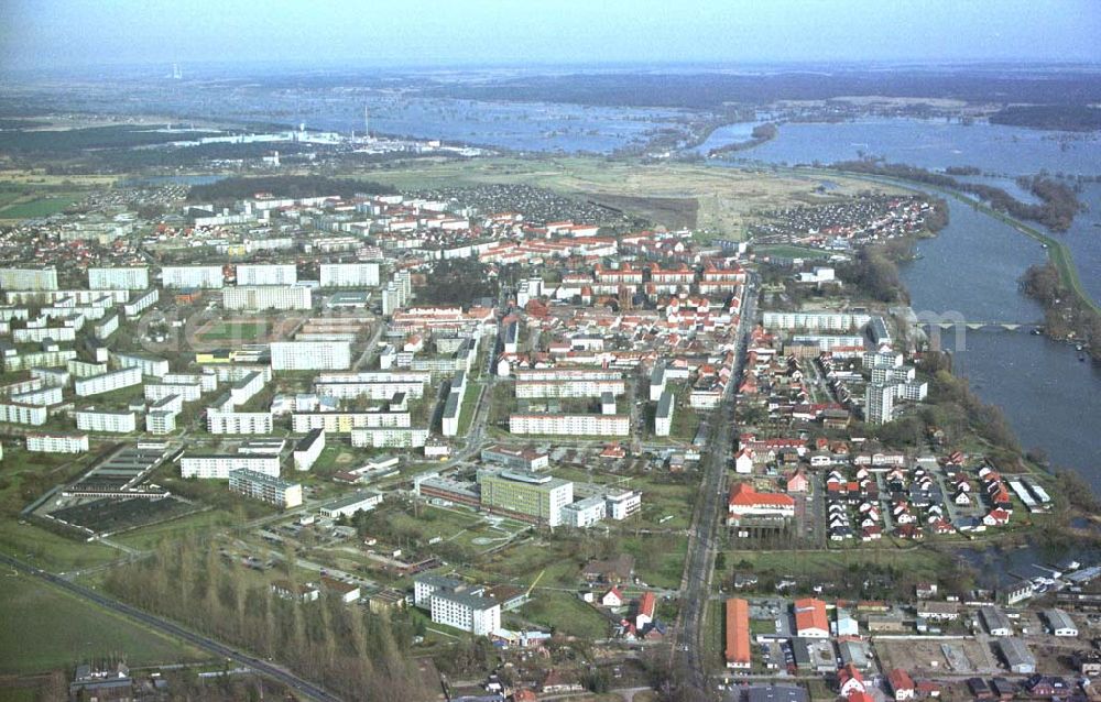 Schwedt / Oder from above - Stadtzentrum von Schwedt / Oder. 11.03.02