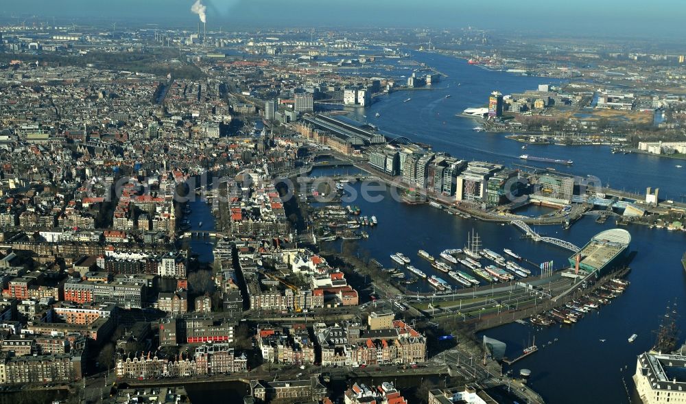 Aerial photograph Amsterdam - City center with districts Nieuwmarkt en Lasttageund De Wallen Binnenstadt of Amsterdam in the Netherlands