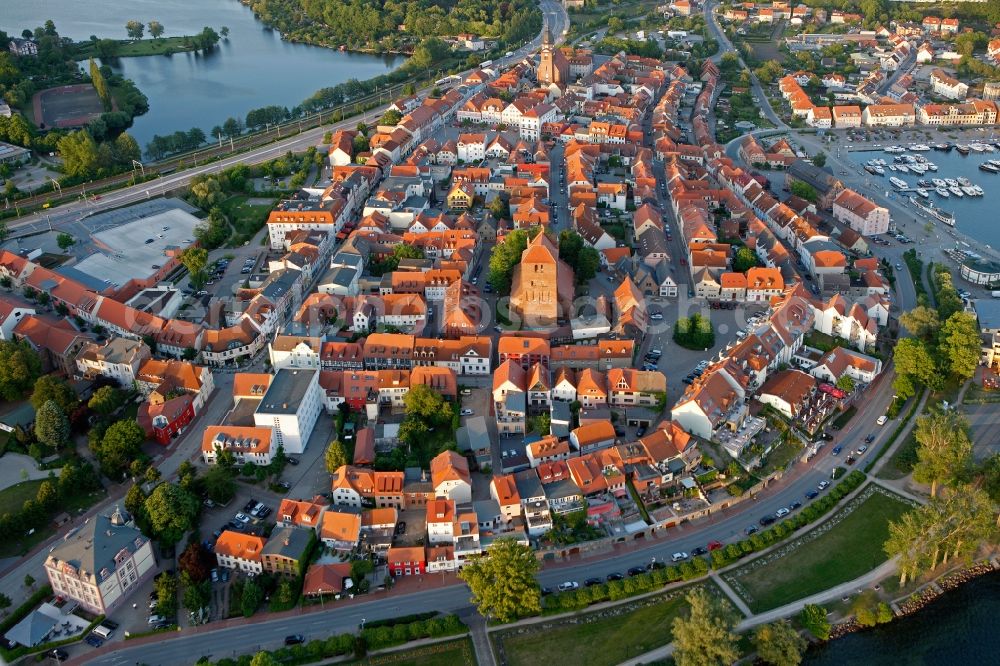 Aerial image Waren (Müritz) - City center on the lake shore of Lake Mueritz Waren (Mueritz) in Mecklenburg - West Pomerania