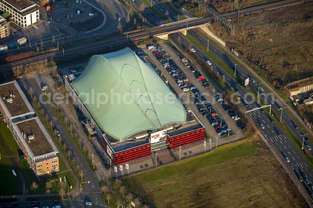 Aerial photograph Oberhausen - Stage Metronom Theatre Theatre on CentrO in Oberhausen in the state of North Rhine-Westphalia. The musical and show theatre with its green roof is part of Stage Entertainment company and is located on Musikweg in the East of Centro Shopping Mall