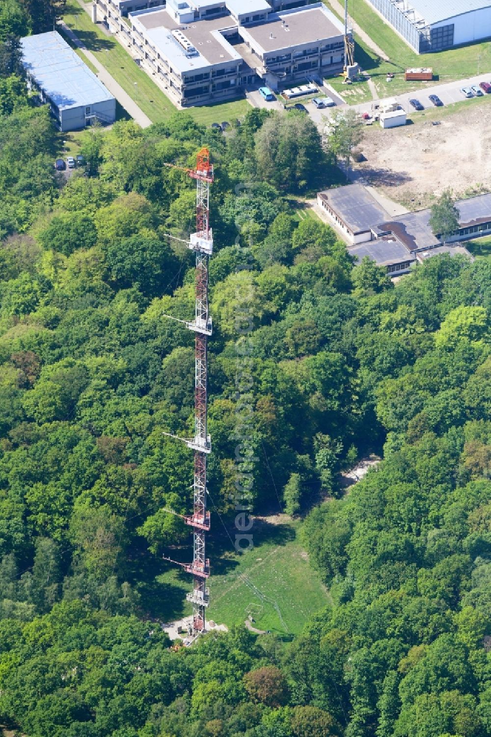 Jülich from the bird's eye view: Steel mast funkturm and transmission system as basic network transmitter in Juelich in the state North Rhine-Westphalia, Germany