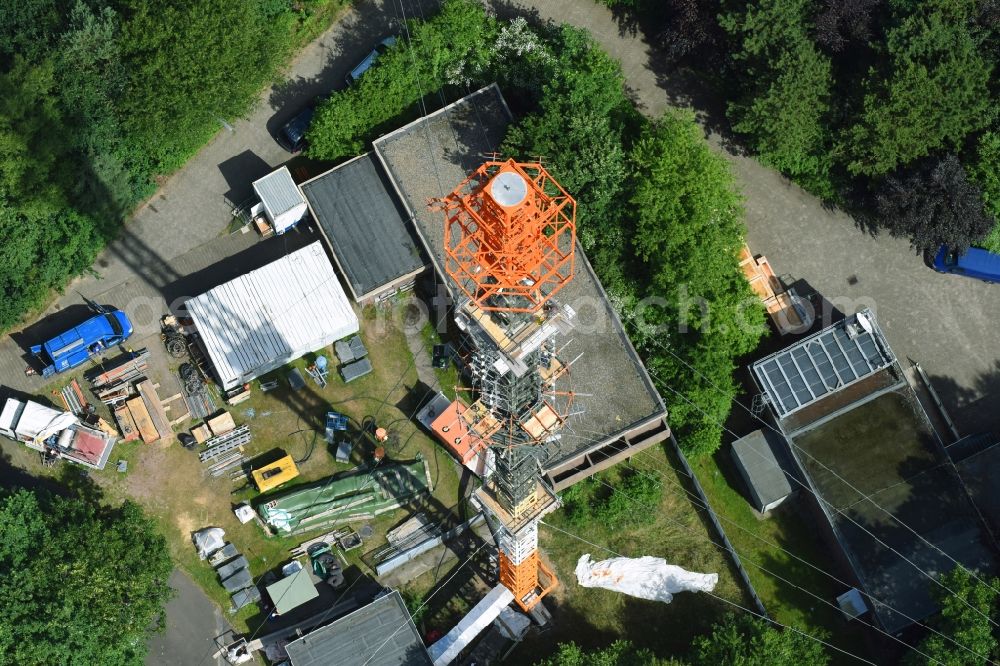 Aerial photograph Cuxhaven - Steel mast funkturm and transmission system as basic network transmitter NDR Sender Cuxhaven-Altenwalde in Cuxhaven in the state Lower Saxony, Germany