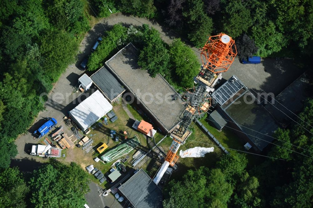 Cuxhaven from the bird's eye view: Steel mast funkturm and transmission system as basic network transmitter NDR Sender Cuxhaven-Altenwalde in Cuxhaven in the state Lower Saxony, Germany