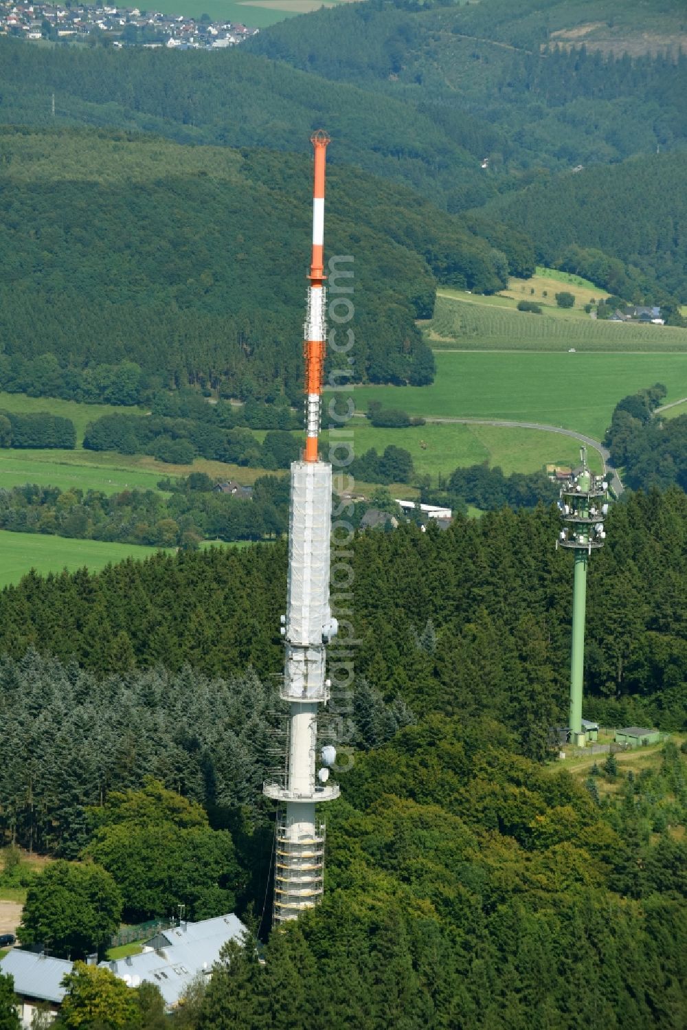 Aerial image Herscheid - Steel mast funkturm and transmission system as basic network transmitter Robert-Kolb-Turm of Westdeutscher Rundfunk on Nordheller Weg in Herscheid in the state North Rhine-Westphalia, Germany