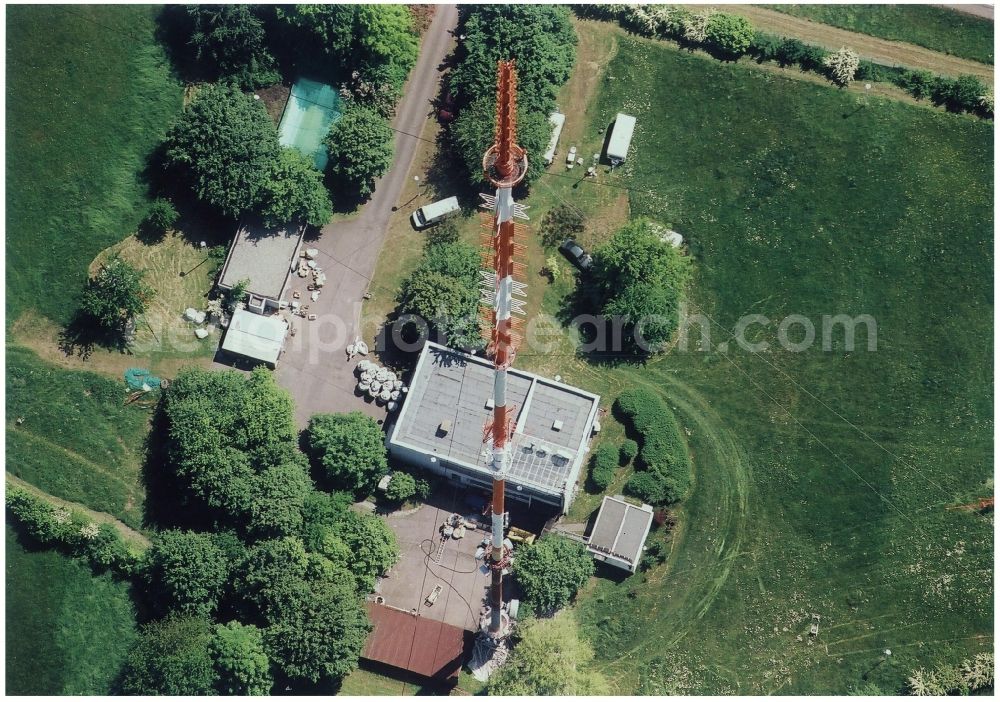 Göttelborn from the bird's eye view: Steel mast funkturm and transmission system as basic network transmitter in Goettelborn in the state Saarland