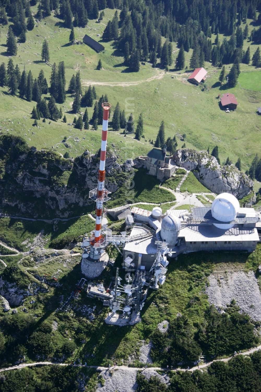 Bayrischzell from the bird's eye view: Steel mast funkturm and transmission system as basic network transmitter Sender Wendelstein in Bayrischzell in the state Bavaria, Germany