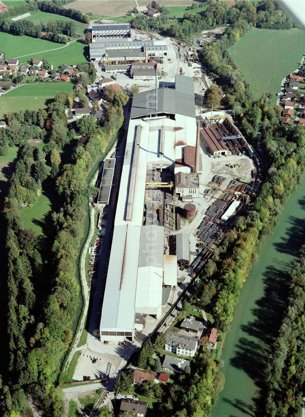 Aerial photograph Freilassing / Bayern - Stahlwerk Annahütte der Unternehmensgruppe MAX AICHER in Freilassing.