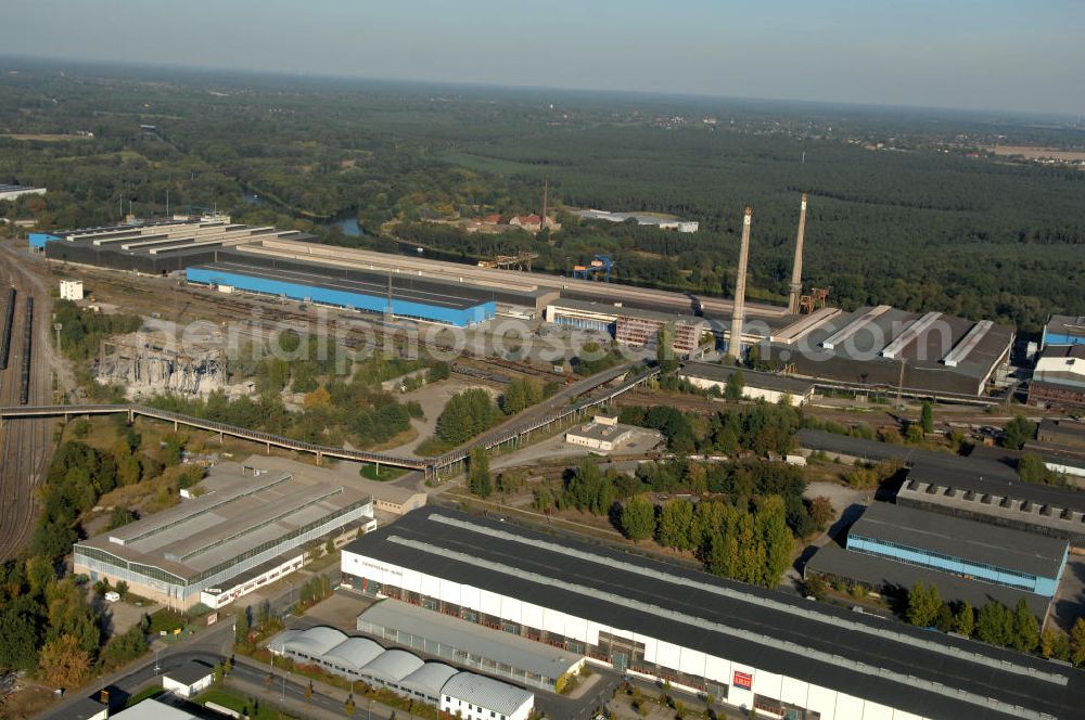 Hennigsdorf from above - Blick auf das Stahlwerk Hennigsdorf im Gewerbegebite Nord. Kontakt: H.E.S. Hennigsdorfer Elektrostahlwerke GmbH, Wolfgang-Küntscher-Str. 18, 16761 Hennigsdorf, Tel. 03302 806-0, Fax +49(0)3302 806-211,