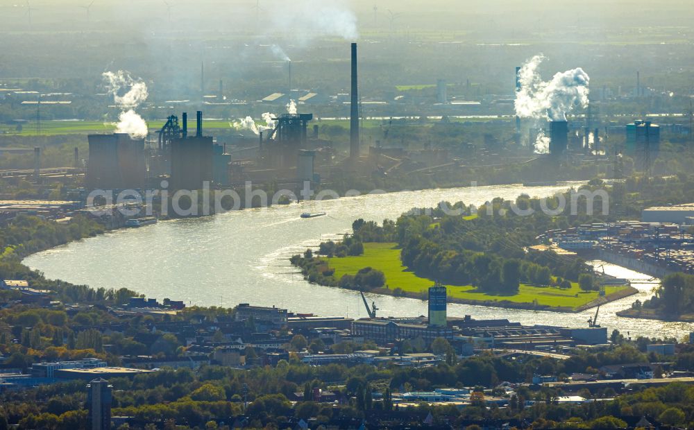 Aerial image Duisburg - Technical equipment and production facilities of the steelworks of Huettenwerke Krupp Mannesmann GmbH on Ehinger Strasse in Duisburg at Ruhrgebiet in the state North Rhine-Westphalia, Germany