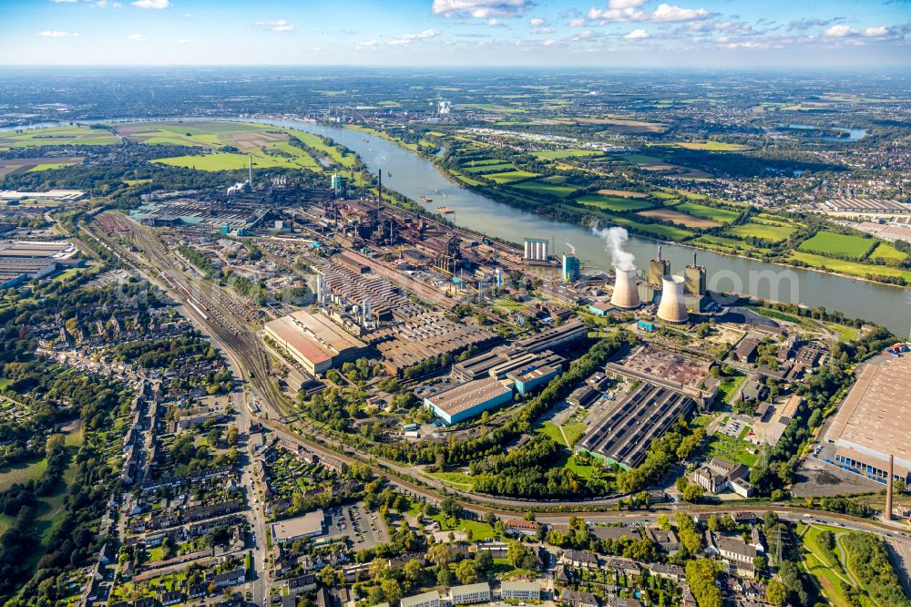 Aerial photograph Duisburg - Technical equipment and production facilities of the steelworks of Huettenwerke Krupp Mannesmann GmbH on Ehinger Strasse in the district Huettenheim in Duisburg at Ruhrgebiet in the state North Rhine-Westphalia, Germany