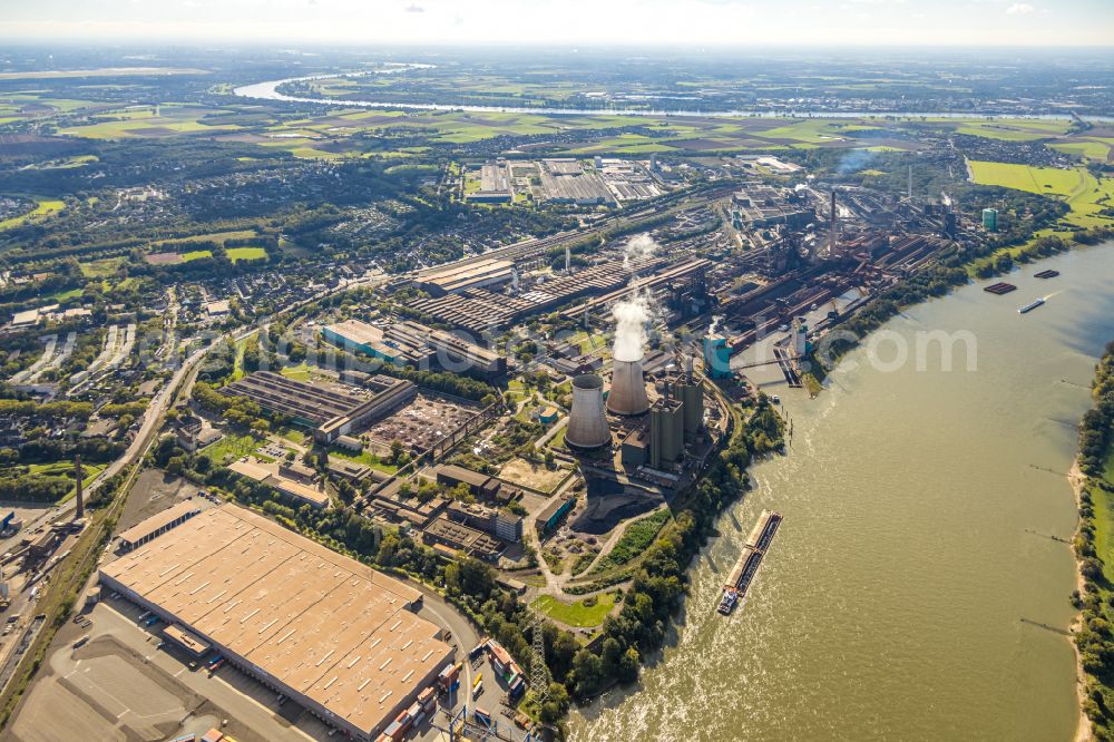 Duisburg from the bird's eye view: Technical equipment and production facilities of the steelworks of Huettenwerke Krupp Mannesmann GmbH on Ehinger Strasse in the district Huettenheim in Duisburg at Ruhrgebiet in the state North Rhine-Westphalia, Germany