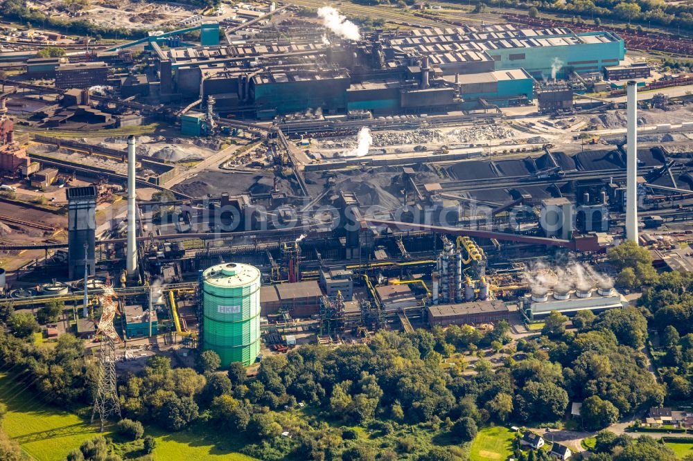 Aerial photograph Duisburg - Technical equipment and production facilities of the steelworks of Huettenwerke Krupp Mannesmann GmbH on Ehinger Strasse in the district Huettenheim in Duisburg at Ruhrgebiet in the state North Rhine-Westphalia, Germany