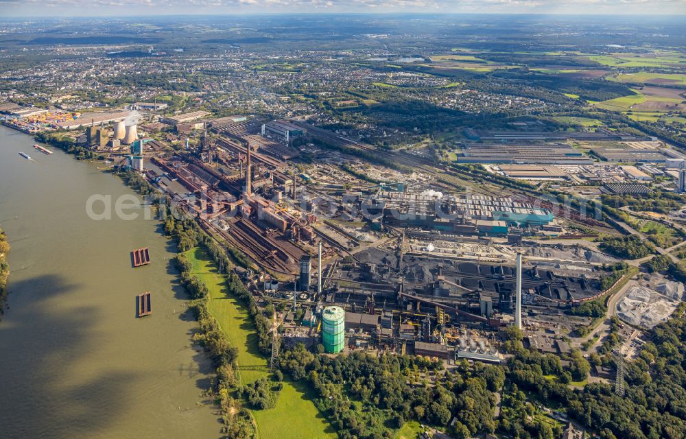 Duisburg from above - Technical equipment and production facilities of the steelworks of Huettenwerke Krupp Mannesmann GmbH on Ehinger Strasse in the district Huettenheim in Duisburg at Ruhrgebiet in the state North Rhine-Westphalia, Germany