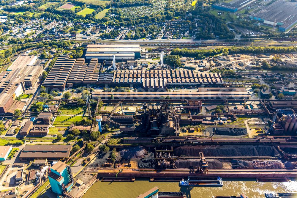 Aerial photograph Duisburg - Technical equipment and production facilities of the steelworks of Huettenwerke Krupp Mannesmann GmbH on Ehinger Strasse in the district Huettenheim in Duisburg at Ruhrgebiet in the state North Rhine-Westphalia, Germany