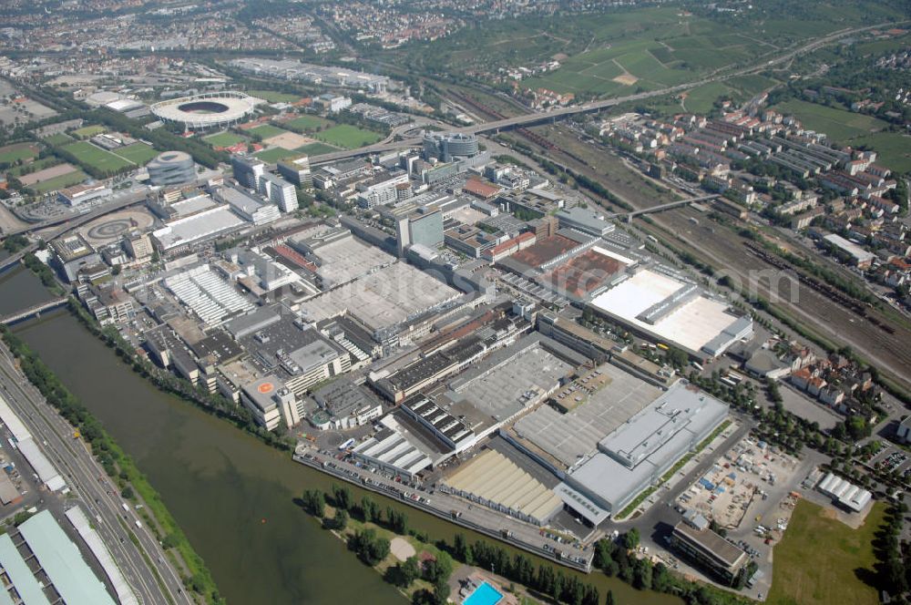 Aerial photograph Stuttgart - Parent plant Mercedes-Benz in Stuttgart-Untertuerkheim and Daimler AG headquarters in the state of Baden-Wuerttemberg