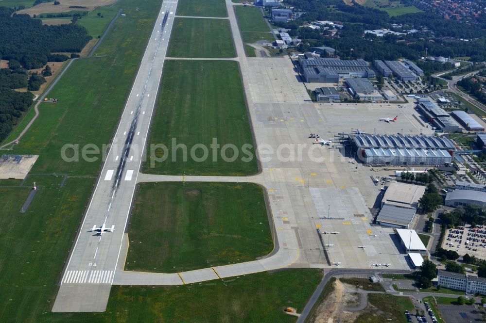 Aerial photograph Dresden - View the international airport Dresden DRS