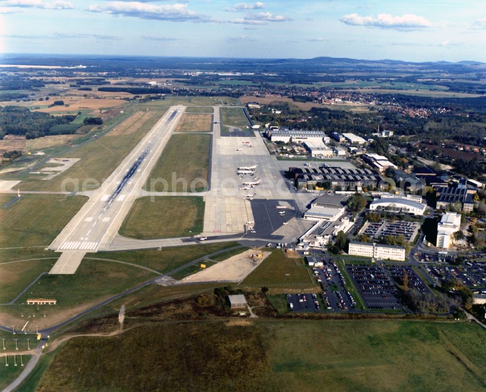 Dresden from the bird's eye view: Start- und Landebahn auf dem Gelände des Flughafen Dresden in Sachsen. Der Flughafen liegt im äußersten Norden der Stadt Dresden, im Stadtteil Klotzsche.