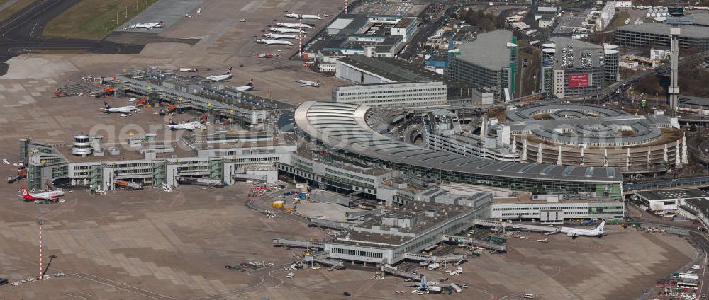 Düsseldorf from the bird's eye view: View to the Duesseldorf International Airport which is the main airport in Nothrhine Westfalia