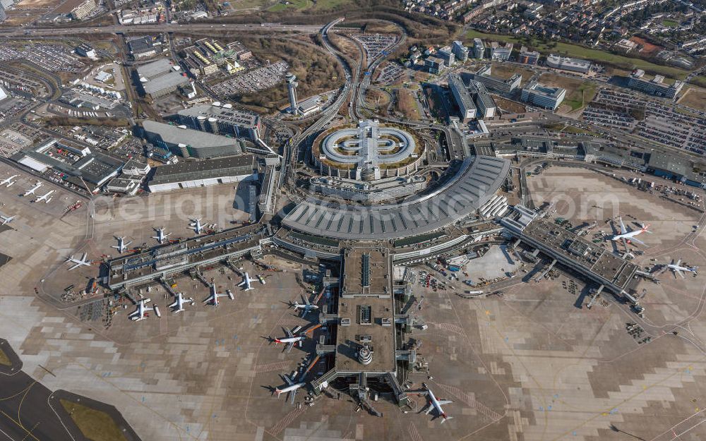 Aerial image Düsseldorf - View to the Duesseldorf International Airport which is the main airport in Nothrhine Westfalia