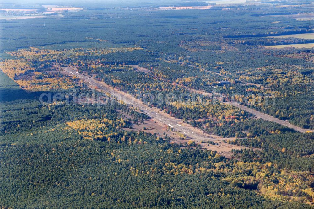 Aerial photograph Sperenberg - Locked runway at the former airfield in Sperenberg Nuthe-Urstromtal in the state Brandenburg, Germany