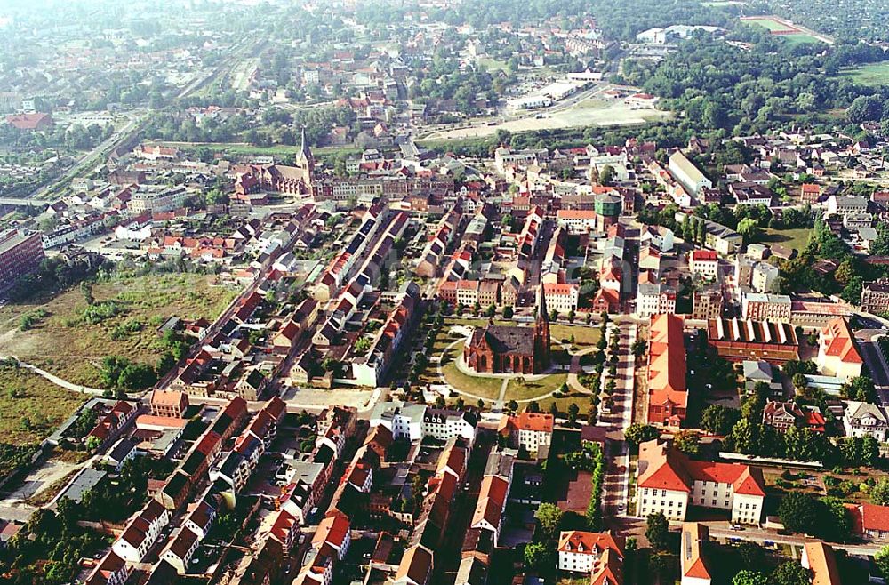 Aerial image Stassfurt / Sachsen-Anhalt - Stassfurt / Sachsen-Anhalt Stadtansicht mit Blick auf die evangelische Kirche St. Petri auf dem Königsplatz von Stassfurt an der Bode in Sachsen-Anhalt