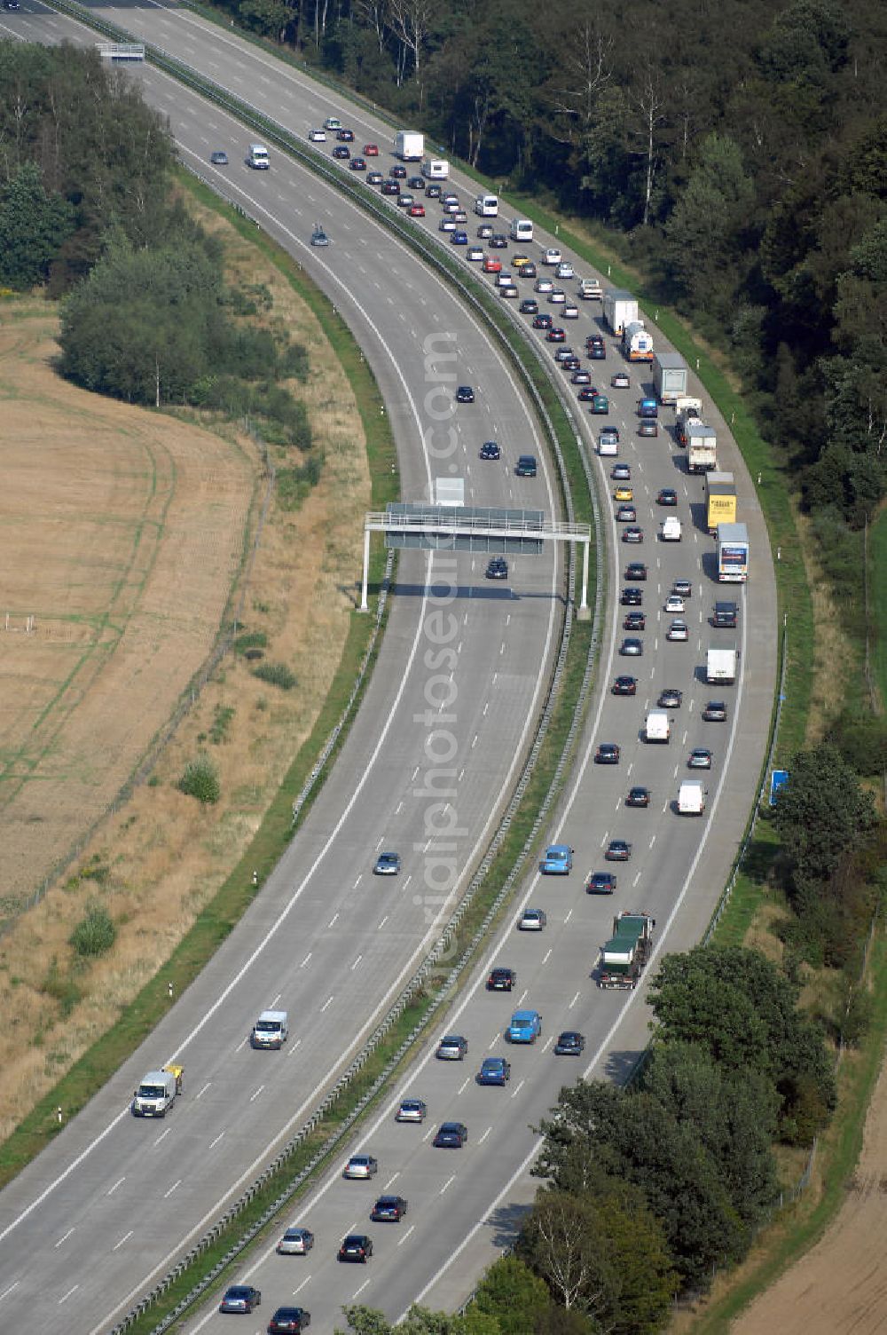 Aerial image HAINICHEN - Blick Autobahn A4 / Europastrasse E40 A4 bei Hainichen mit Stau in östliche Richtung.