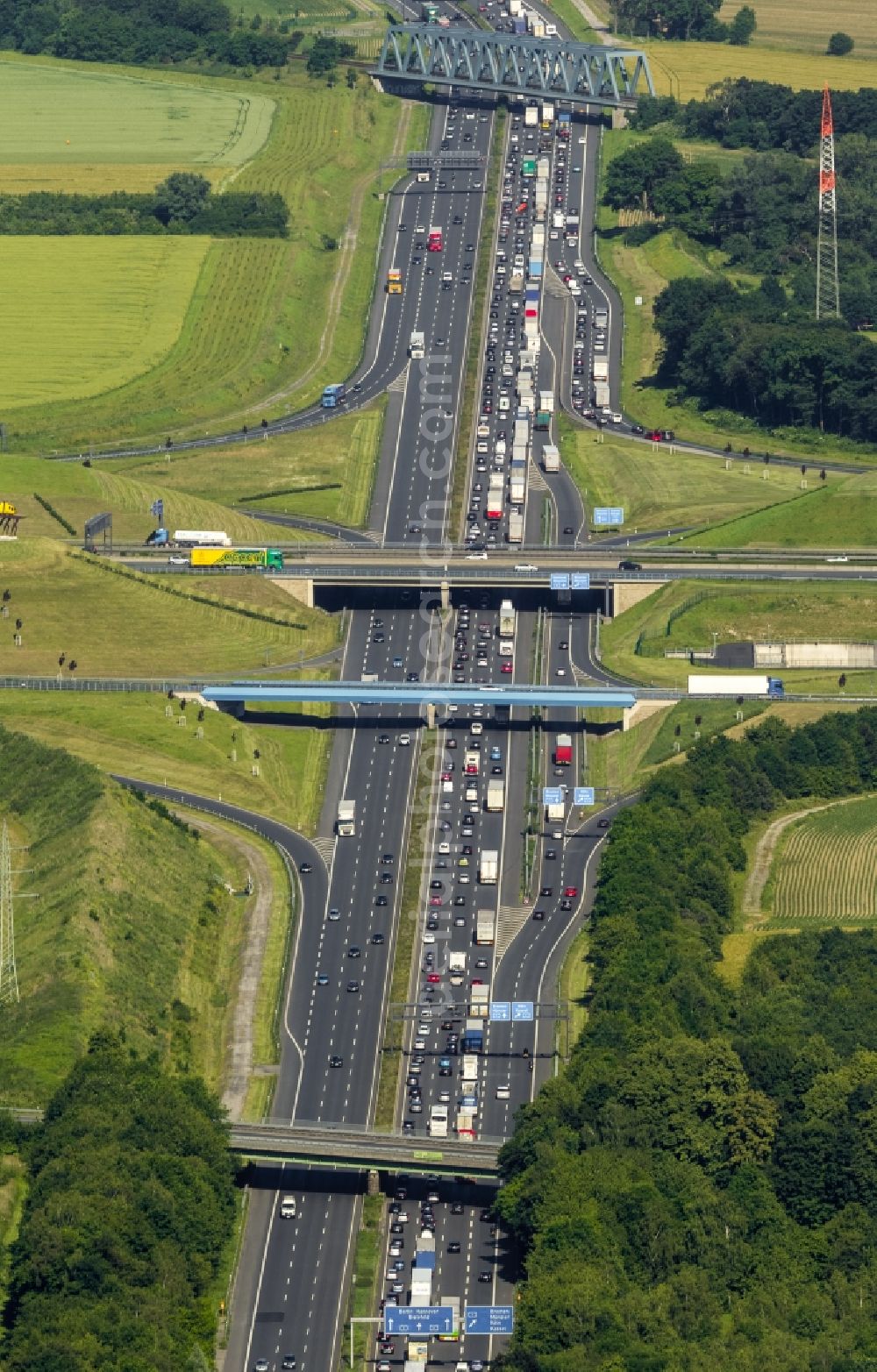 Aerial photograph Kamen - Intersection of Highway Federal Highway A2 A1 E35 E37 on the Kamen intersection in the northeast of the Ruhr Area in North Rhine-Westphalia in Kamen