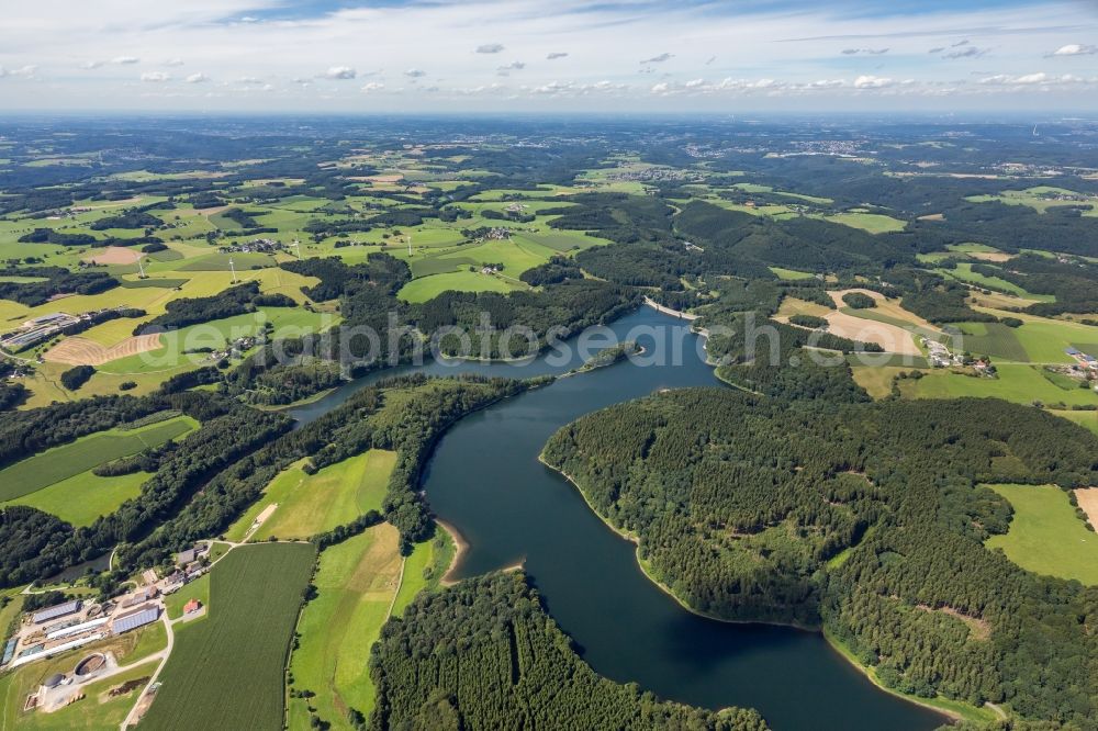 Aerial photograph Breckerfeld - Impoundment and shore areas at the lake Heilenbecker Talsperre in Breckerfeld in the state North Rhine-Westphalia, Germany