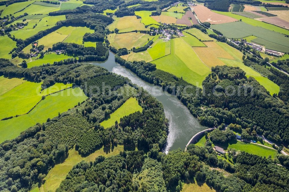 Aerial photograph Breckerfeld - Impoundment and shore areas at the lake Heilenbecker Talsperre in Breckerfeld in the state North Rhine-Westphalia, Germany