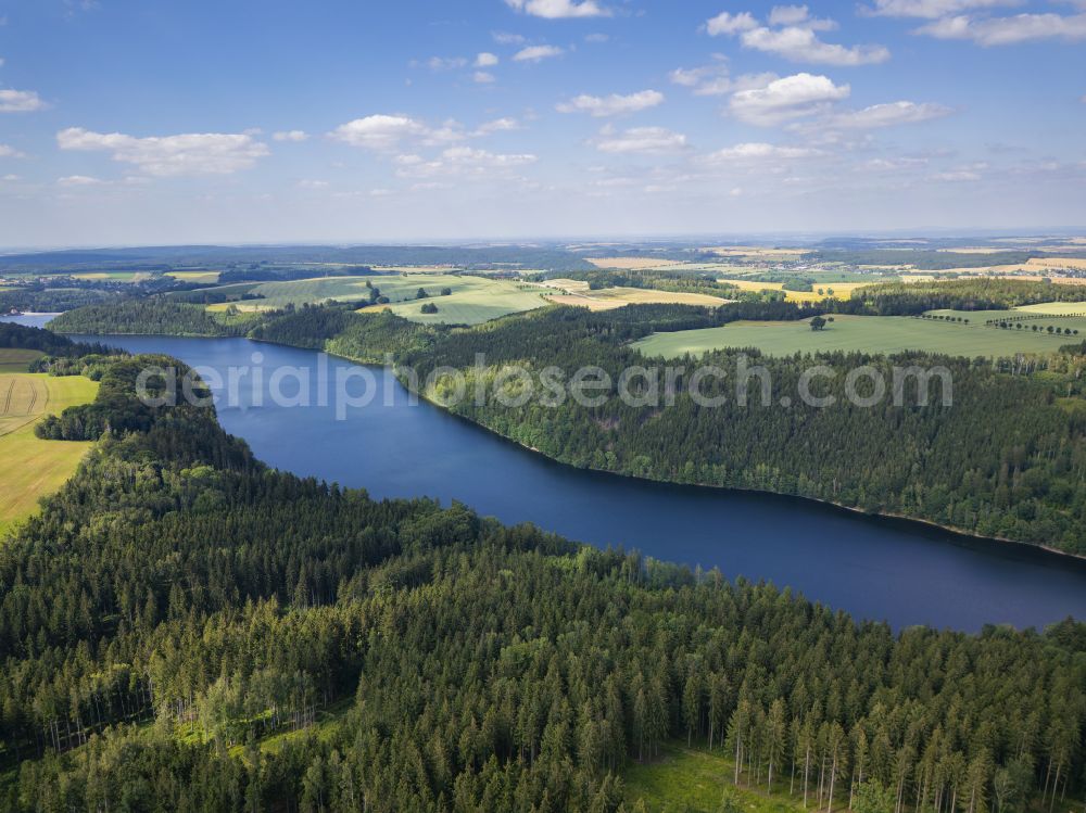 Klingenberg from the bird's eye view: Reservoir and shore areas at the reservoir of the dam in Klingenberg in the state of Saxony, Germany