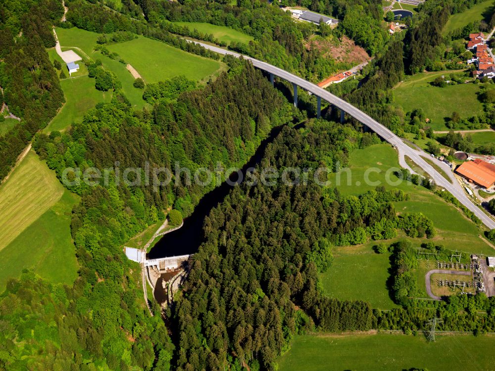 Aerial image Ort - Impoundment and shore areas at the lake in Ort in the state Bavaria, Germany