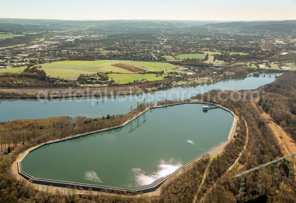 Herdecke from above - Impoundment and shore areas at the lake Koepchenwerk Im Schiffwinkel in the district Hengstey in Herdecke in the state North Rhine-Westphalia