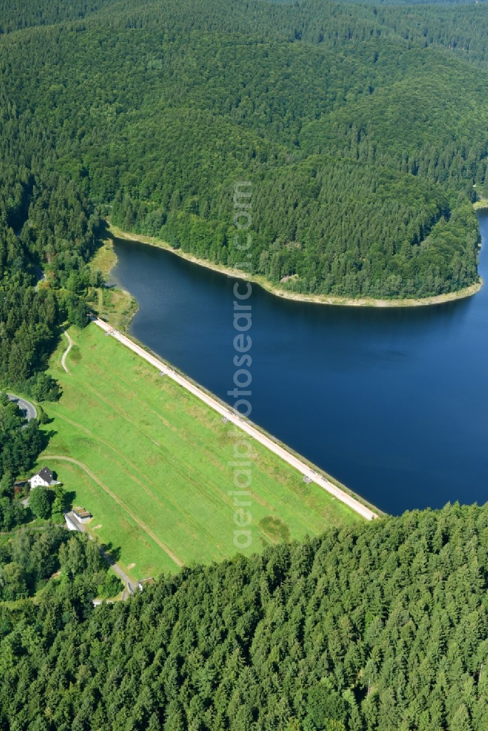 Aerial image Osterode am Harz - Impoundment and shore areas at the lake Soesestausee in Osterode am Harz in the state Lower Saxony, Germany